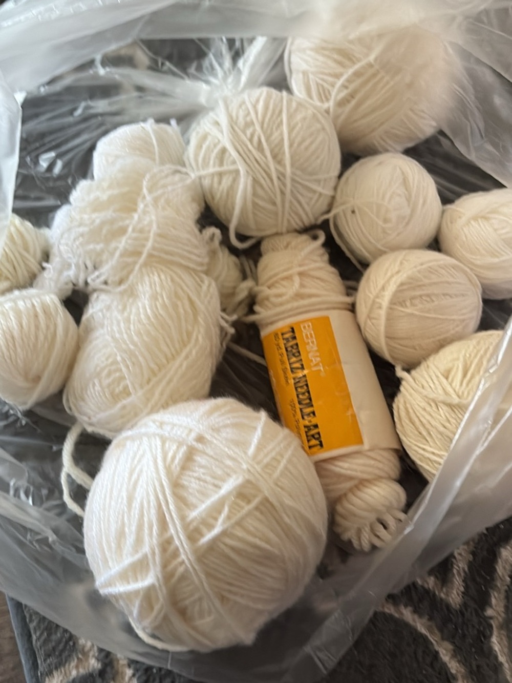 Unbranded Cream Yarn Balls Assortment for Fiber Arts